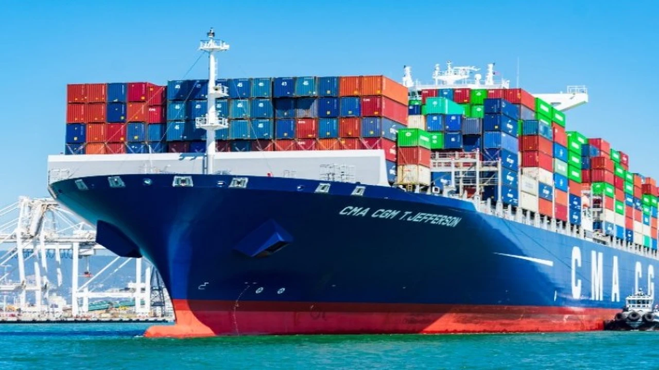 شركة CMA CGM تفرض رسومًا إضافية على شحنات مصر المتجهة إلى أمريكا الجنوبية